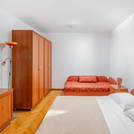 Jana Apartment